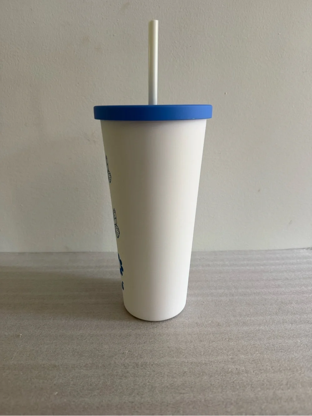 New Dolly Parton 20oz Tumbler with Straw